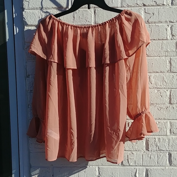 Top - Picture 2 of 3